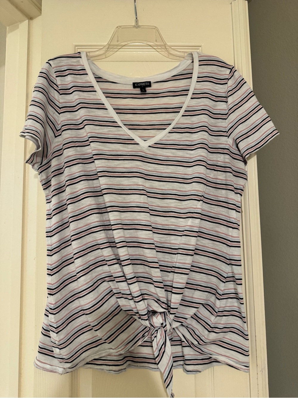 Express Women's White Multi-Stripe V-Neck Tie-Front Tee